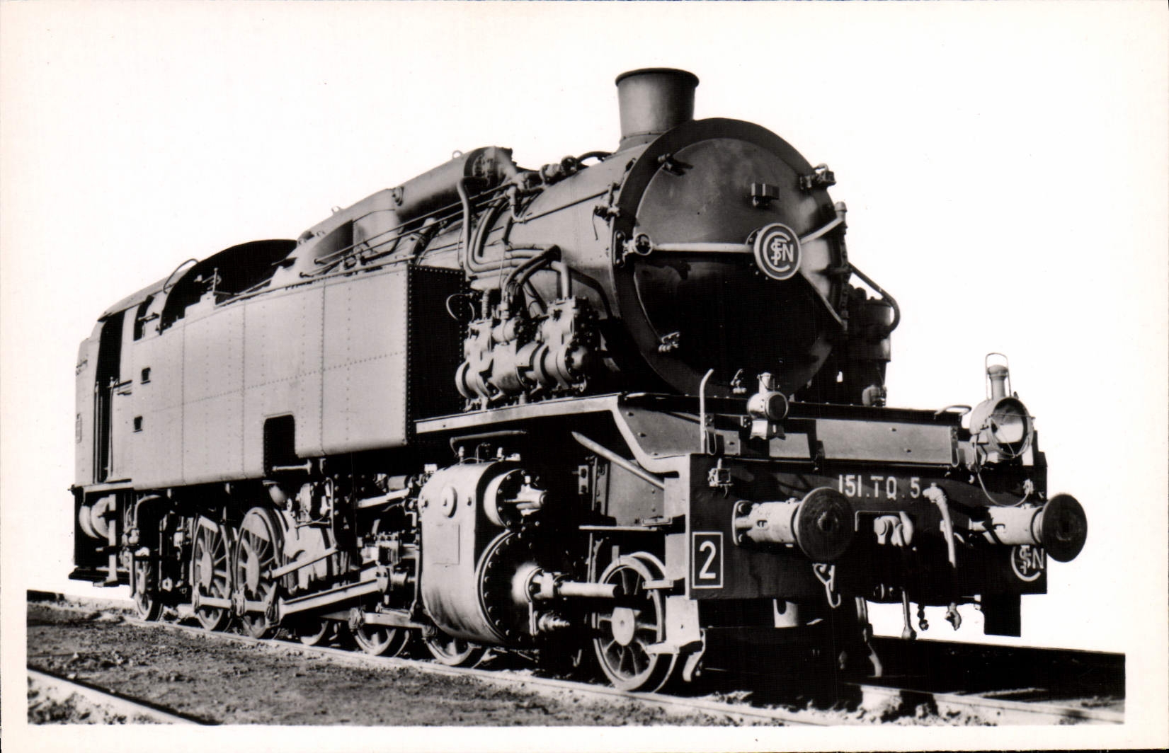 MODERN CARD Train Engine Tender 151 TQ has simple expansion