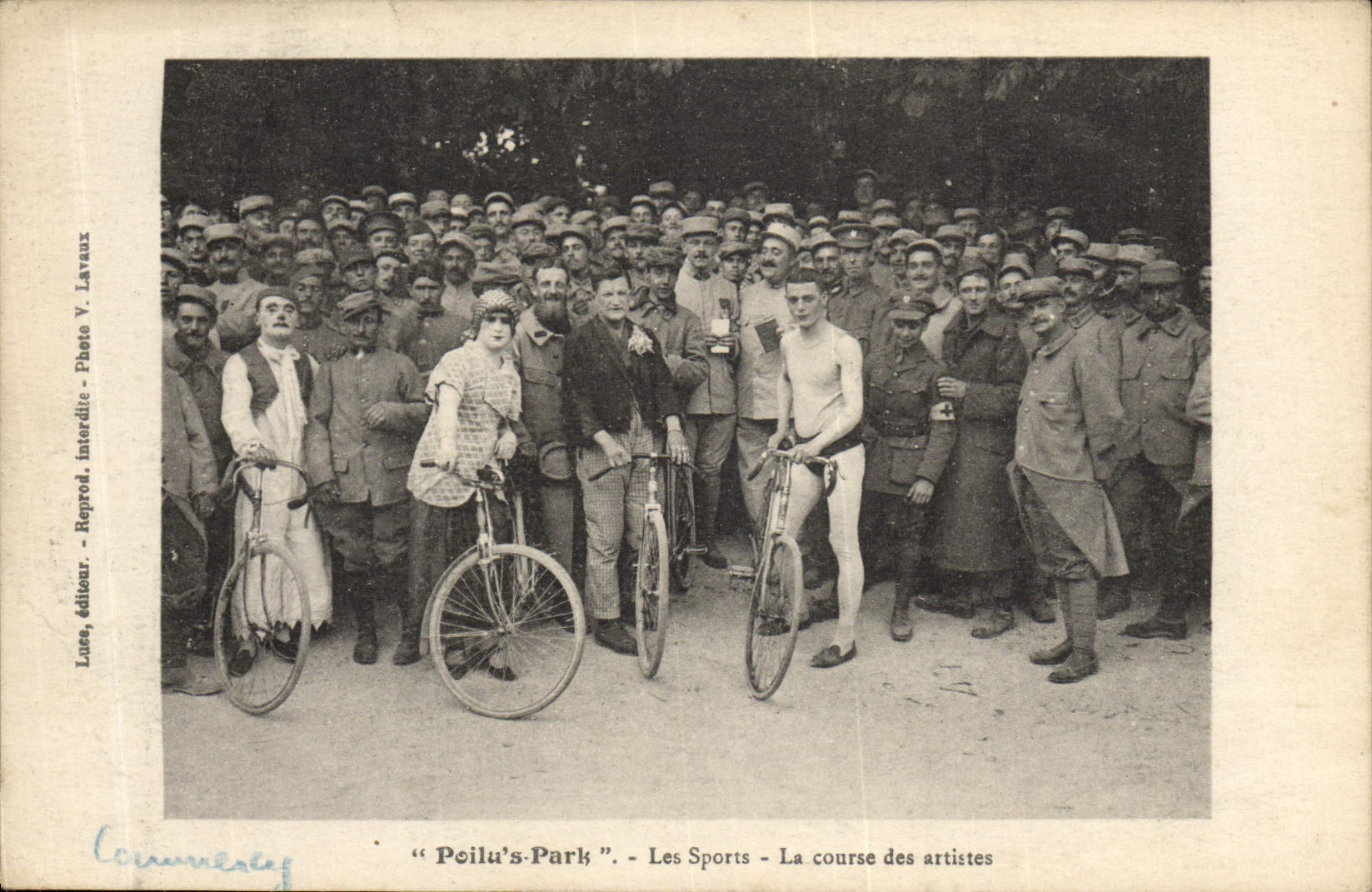 CPA Velo Cycle Cyclisme Poilu's park Les sports La course des artistes