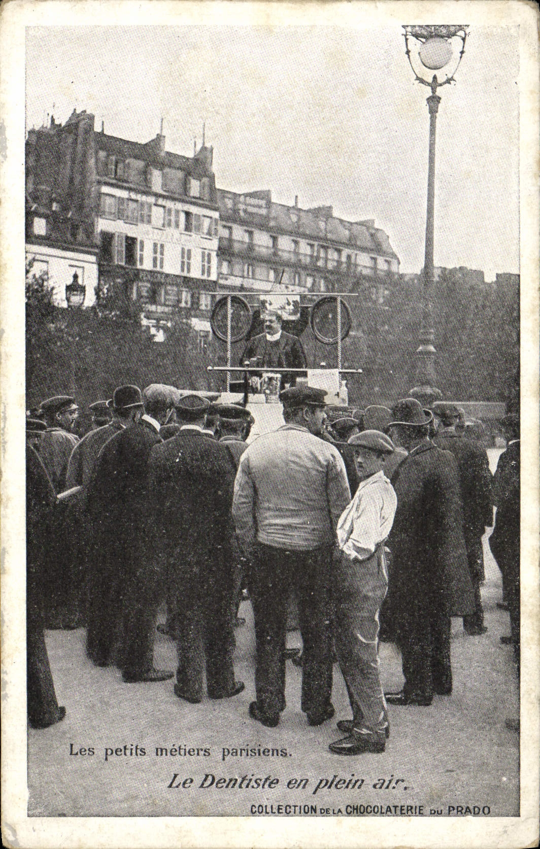 Dentista parisiense de los comercios del dentista de la salud de la POSTAL de la VENDIMIA pequeño en la TAPA del aire abierto