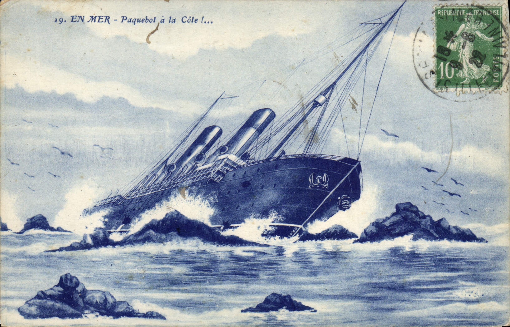 VINTAGE POSTCARD Boat At sea Steamer with the Dimension