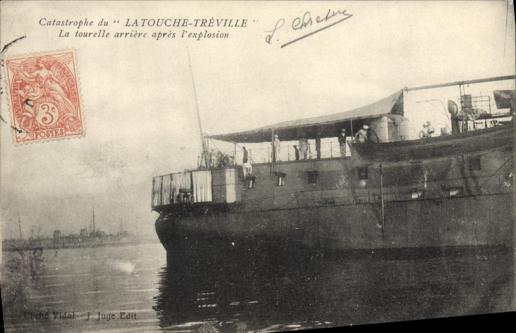 CPA Bateau Catastrophe du Latouche Treville La tourelle arriere apres l'explosion