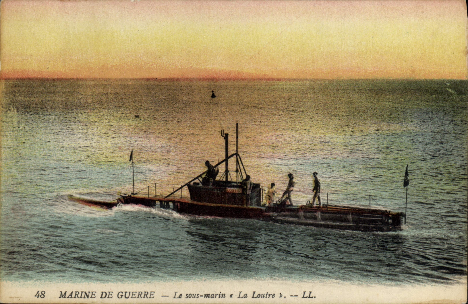 CPA Bateau Sous marin La Loutre 