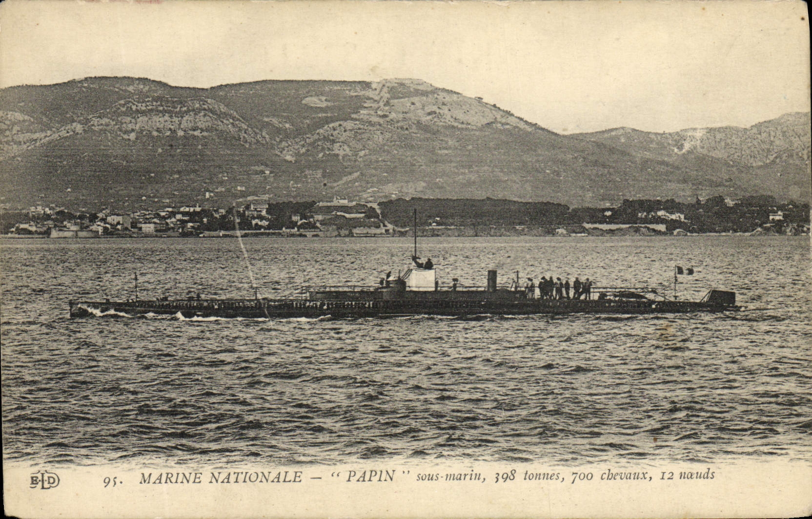 VINTAGE POSTCARD Boat Papin Submarine