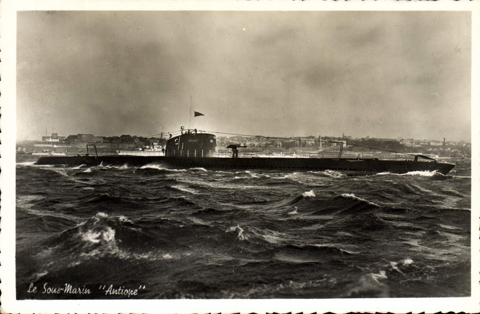 VINTAGE POSTCARD Boat Antiope Submarine