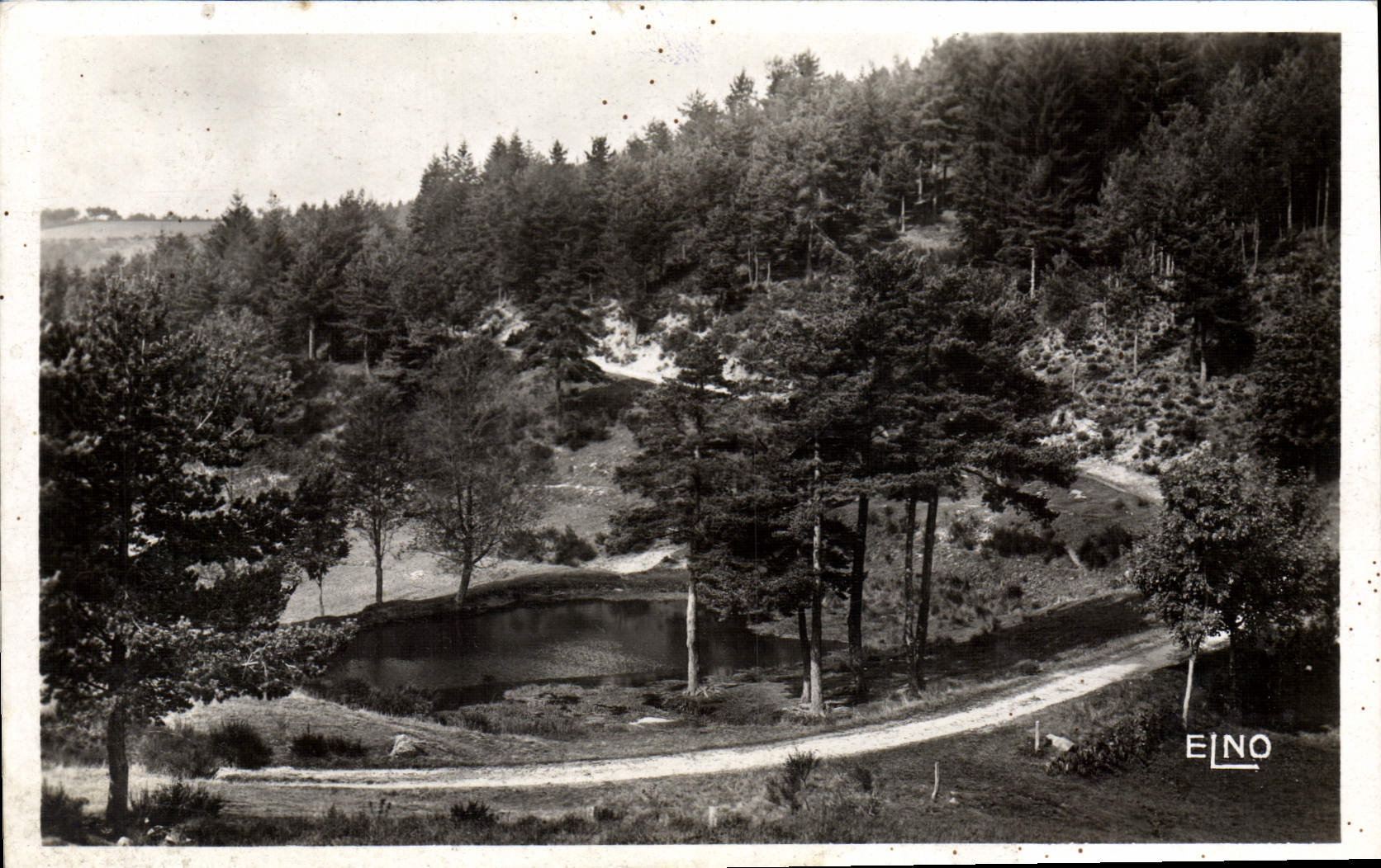 VINTAGE POSTCARD Louvesc the pond of the gold Valley