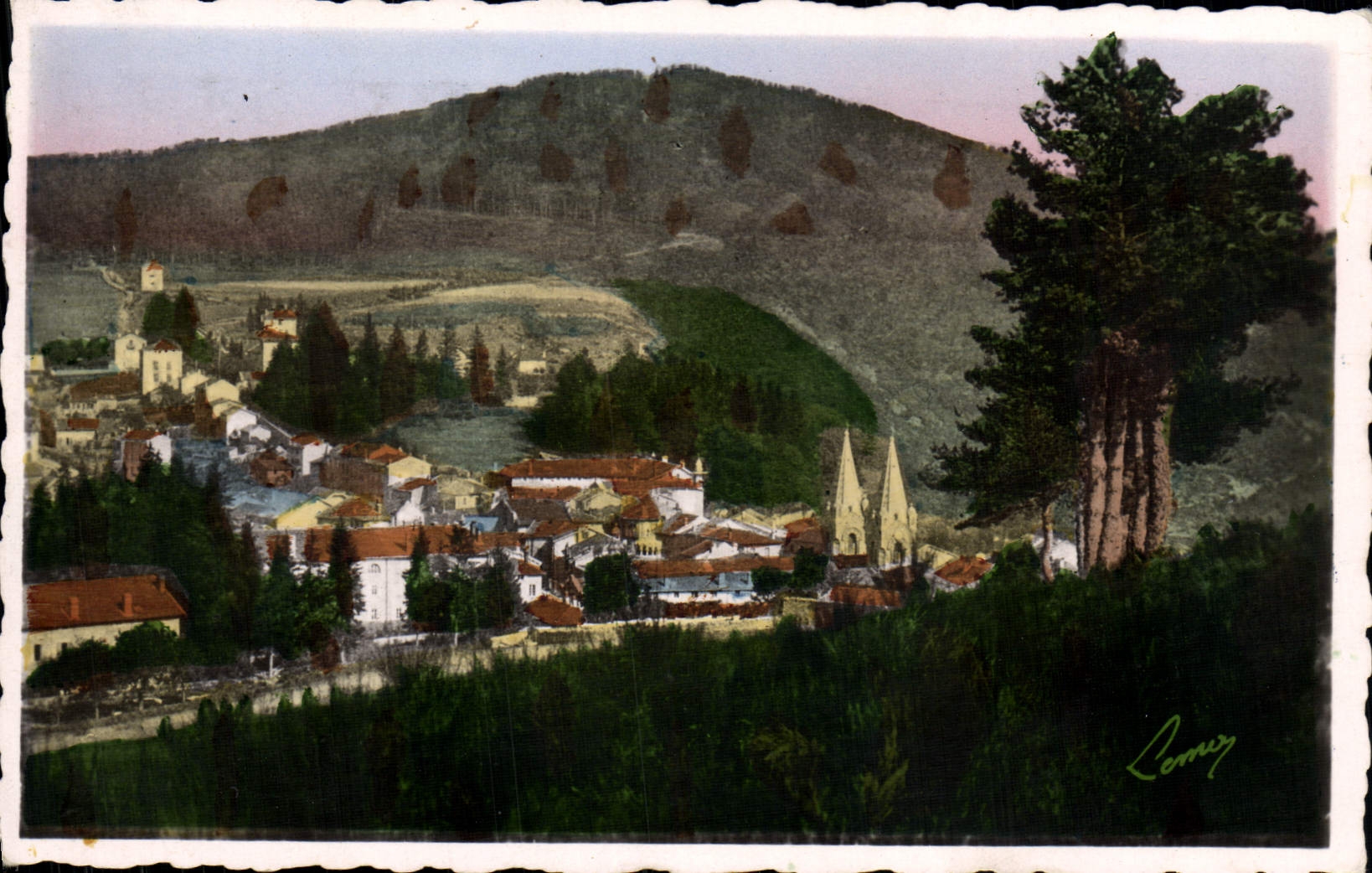 CPA Le Louvesc Le Mont Chaix et la ville