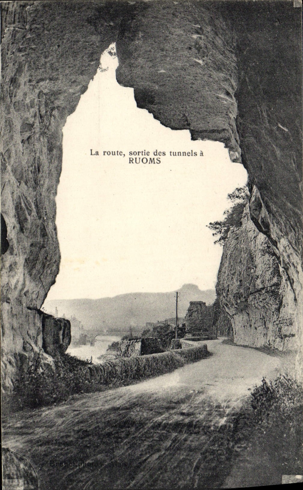 VINTAGE POSTCARD the Road Left the Tunnels has Ruoms