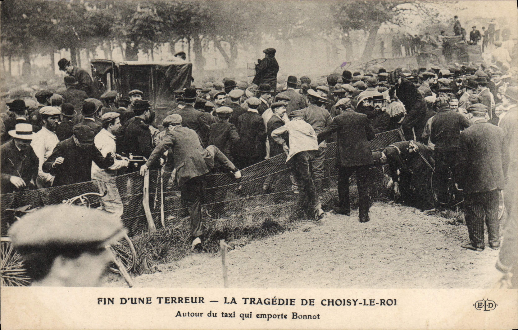 Oficial de policía de la multa de la fuerza de policía de la POSTAL de la VENDIMIA de un terror la tragedia de Choisy el rey Around un taxi que lleva Bonnot
