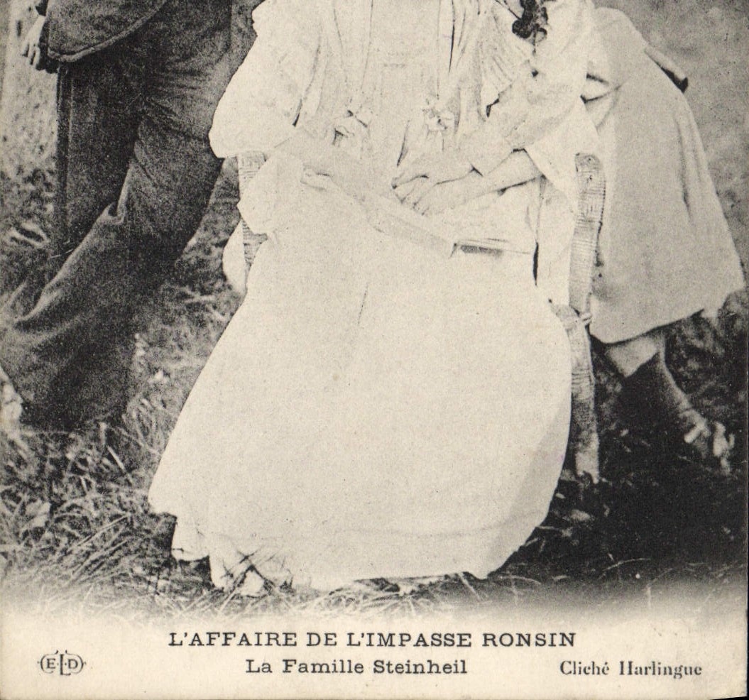 VINTAGE POSTCARD Police force Police officer the business of the Ronsin dead end the Steinheil family