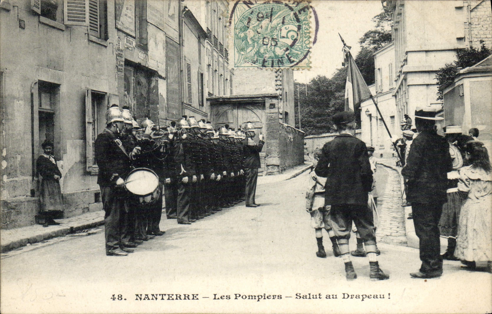CPA Sapeurs Pompiers Nanterre Les pompiers Salut au drapeau !