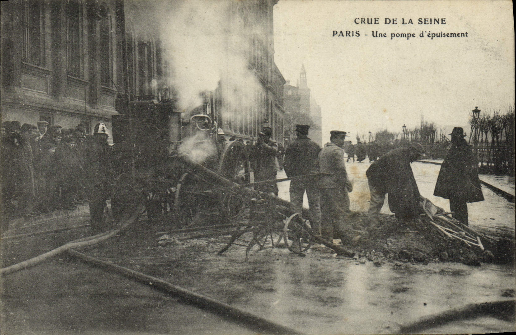 VINTAGE POSTCARD Sappers Paris Firemen Raw of the Seine a drainage pump TOP