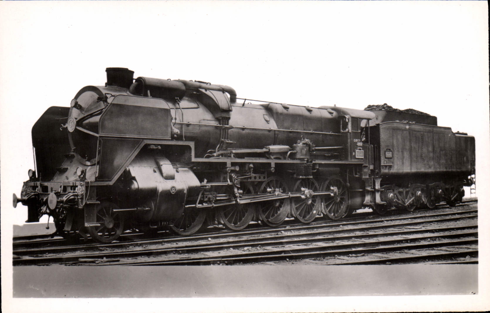 MODERN CARD Train Engine 150 P Compound has 4 cylinders has overheating