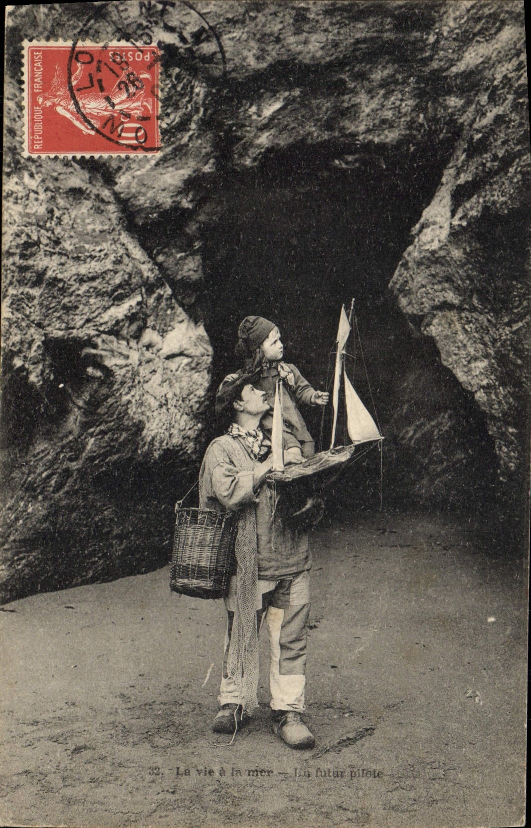 Vida de la POSTAL de la VENDIMIA con el mar un piloto futuro