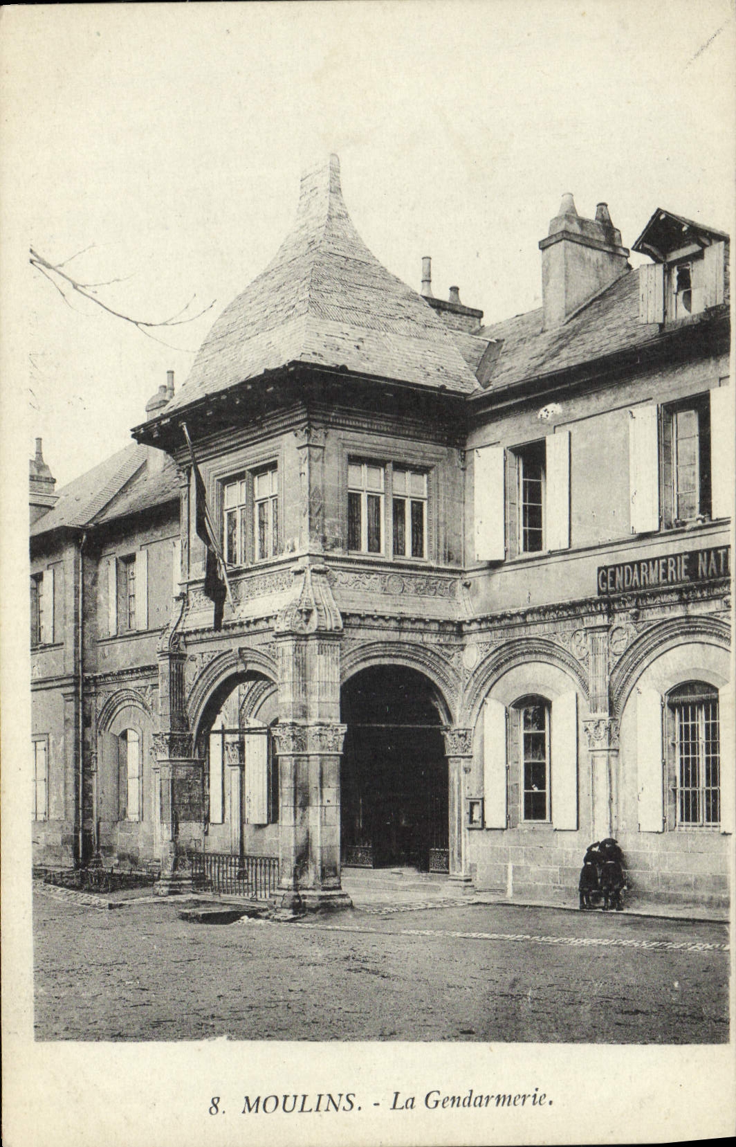 De la VENDIMIA de la POSTAL de policía de la fuerza del oficial de policía genarmery Moulins