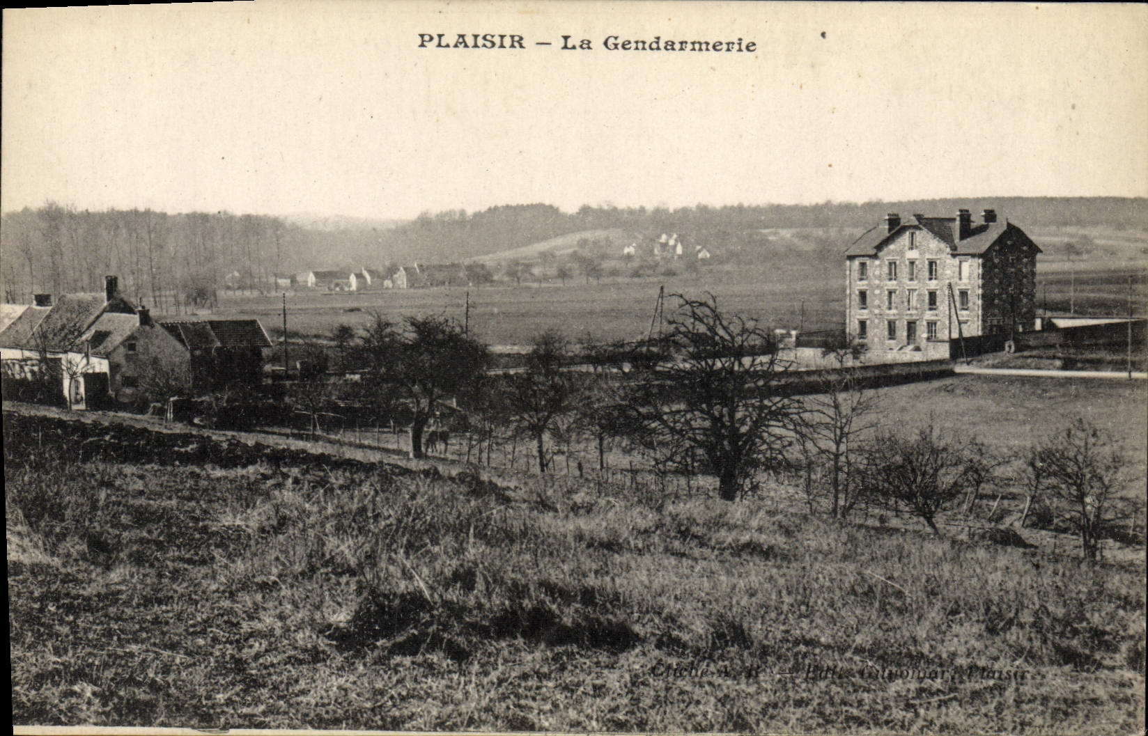 CPA Police Policier Plaisir La gendarmerie