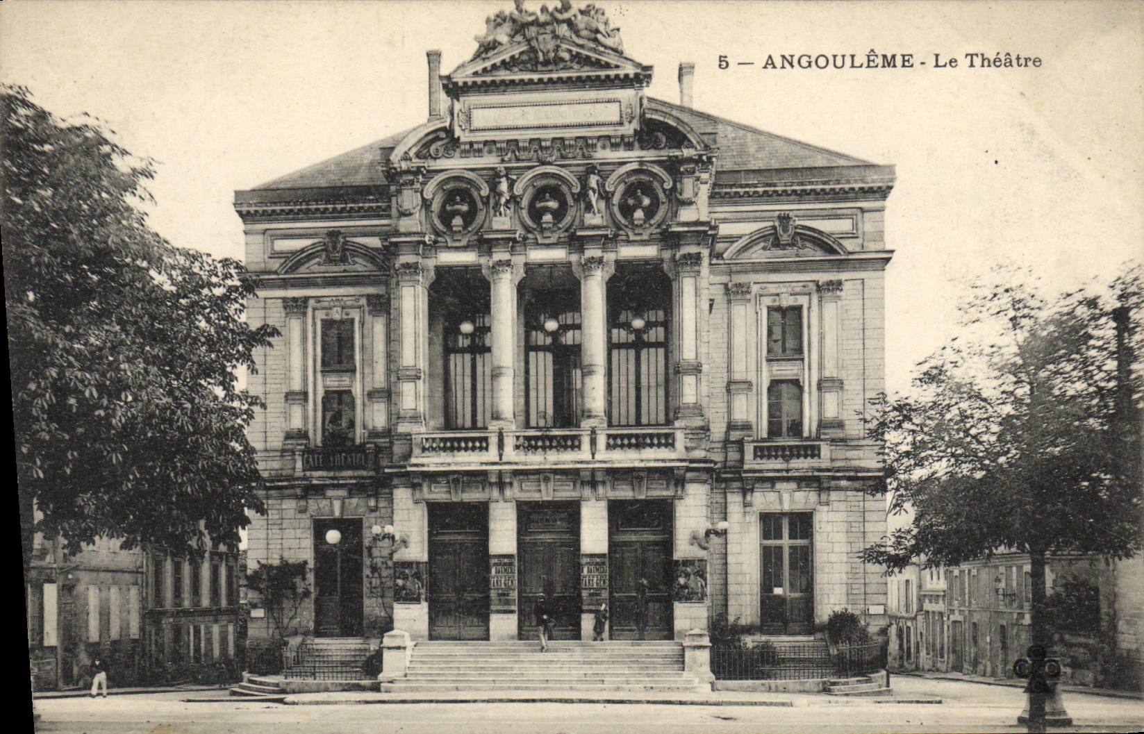 VINTAGE POSTCARD Angouleme Theater