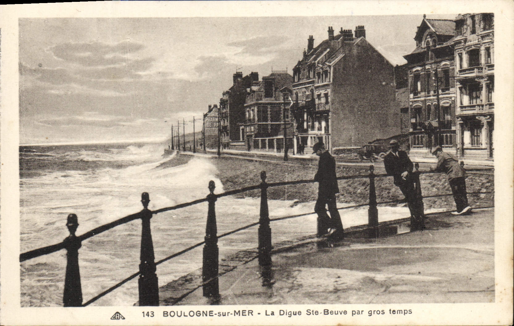 VINTAGE POSTCARD Boulogne on Sea the Dam co. Beuve By Large lemps