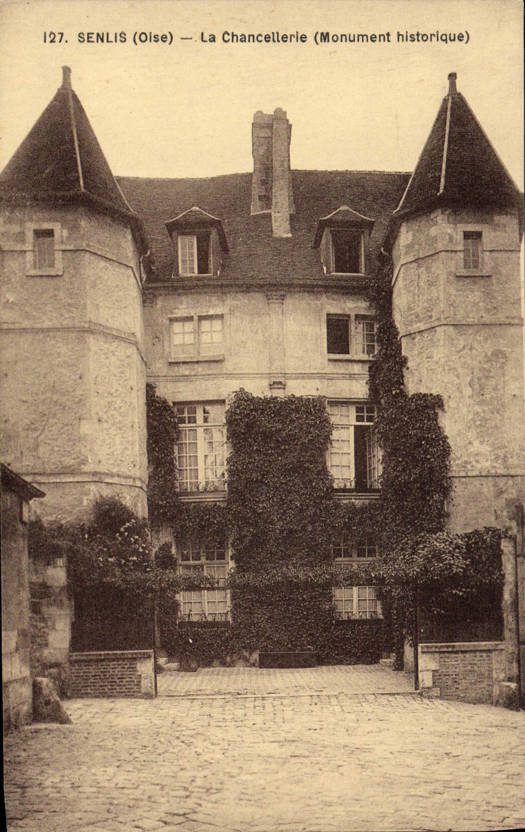 VINTAGE POSTCARD Senlis the Chancellery