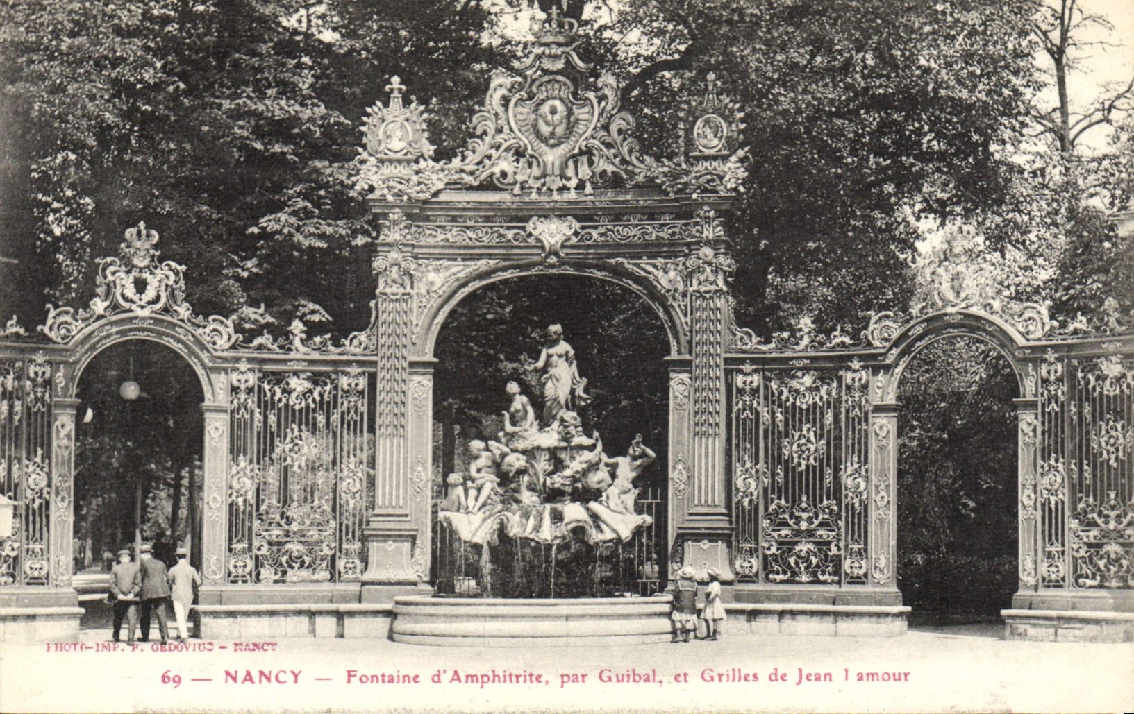 CPA Nancy Fontaine d'Amphitrite Par Guibal et grilles de Jean lamour