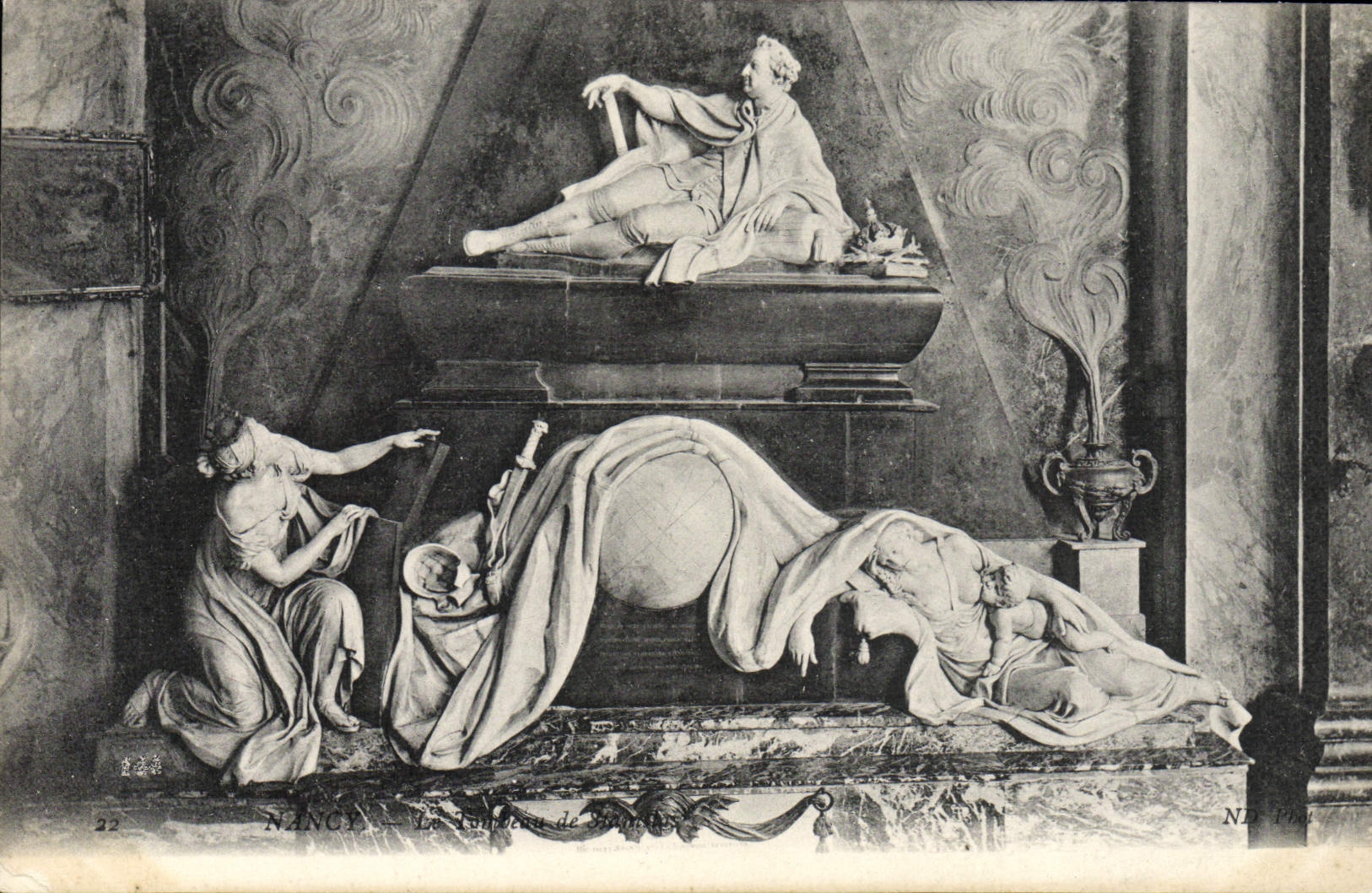 CPA Nancy Le tombeau de Stanislas