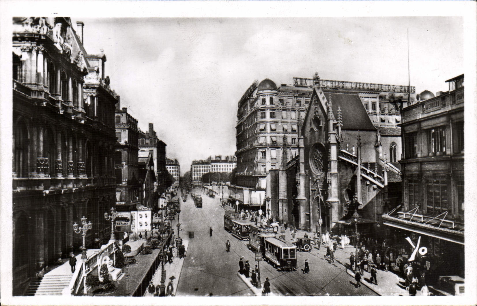 POSTAL Lyon de la VENDIMIA el lugar de la alameda de compras de Cordeliers de la ciudad del paladar de la iglesia grande de Bazard Buenaventura de la bolsa de acción