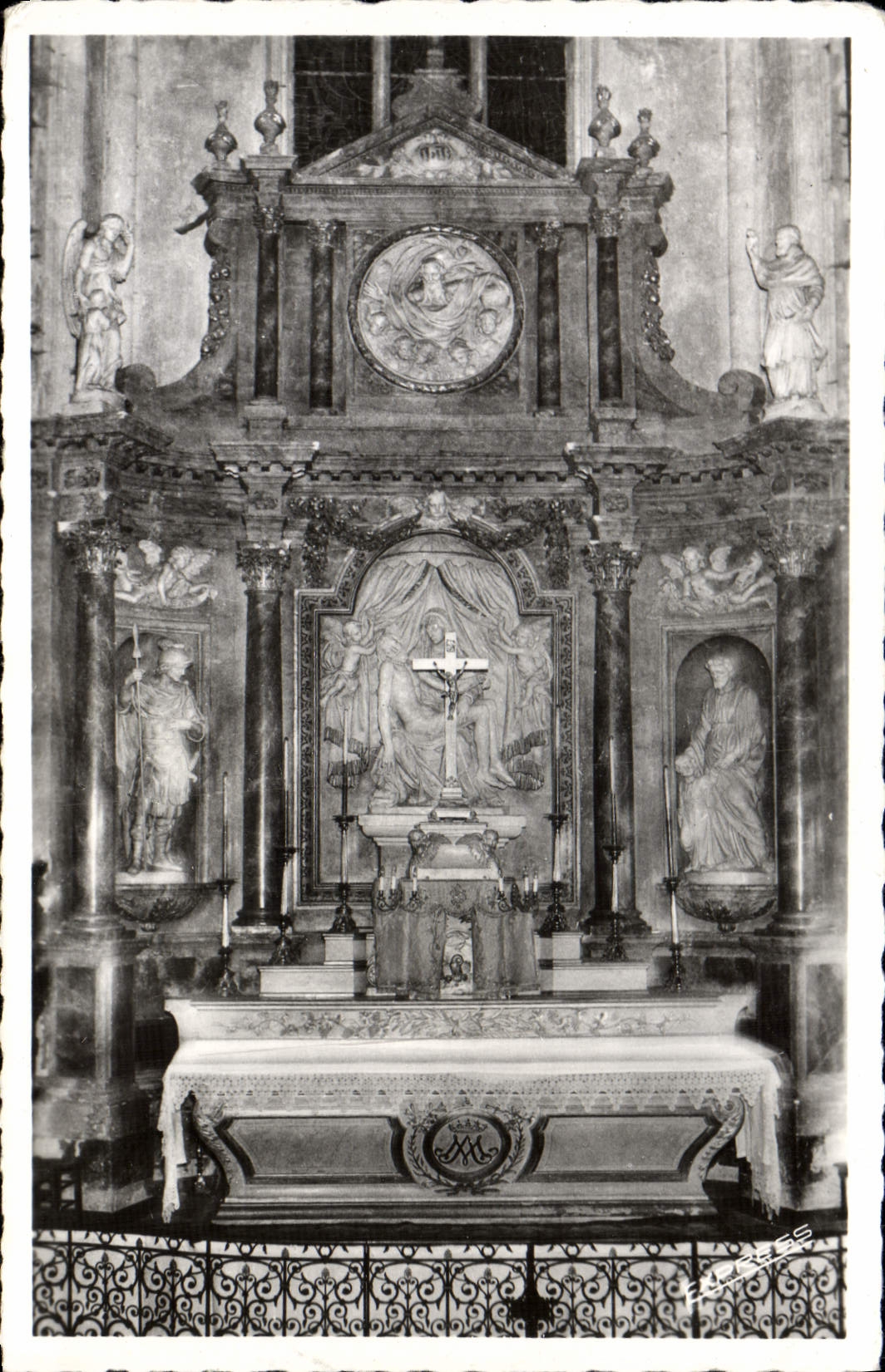 CPM Salbris Le Retable