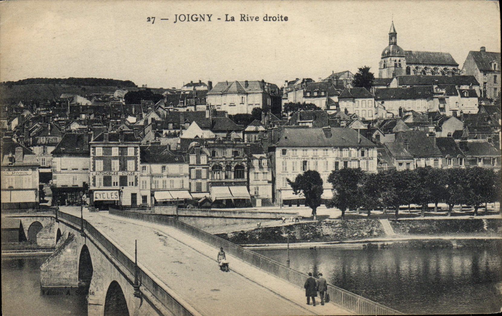 VINTAGE POSTCARD Joigny the Right Bank