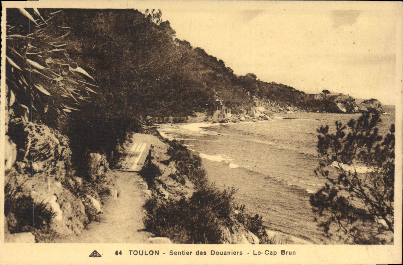 VINTAGE POSTCARD Customs Customs Customs officer Toulon Path coastguards the Brown Cape