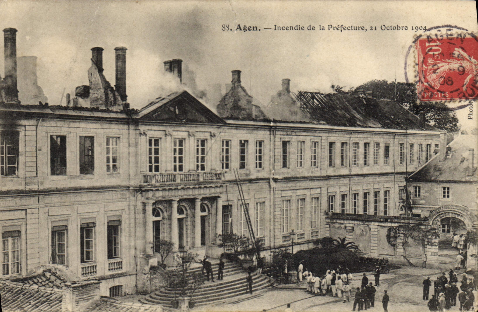VINTAGE POSTCARD Sapeurs Agen Firemen Sets fire to Prefecture October 21st, 1904
