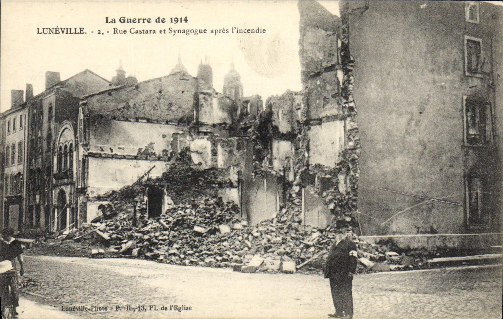 CPA Judaica Luneville Rue Castara et synagogue apres l'incendie Juif