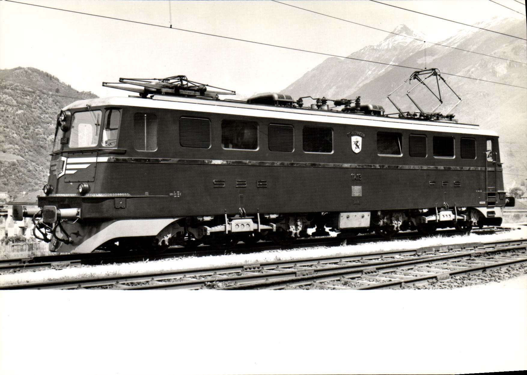 MODERN CARD Train Engine of Gothard has 6/6 11404 25