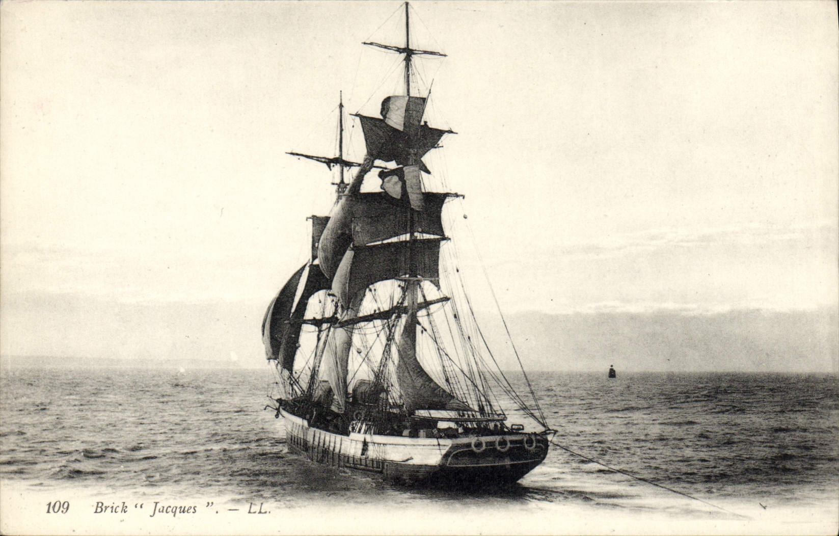 VINTAGE POSTCARD Boat Jacques Brig