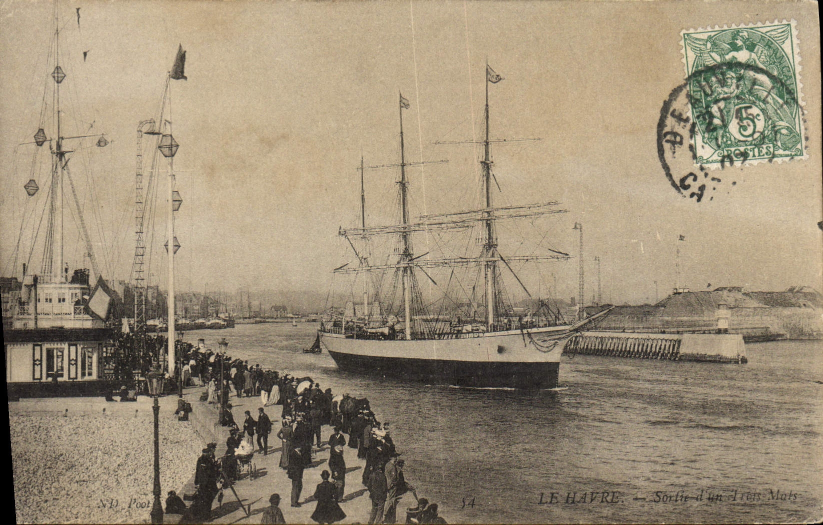 CPA Bateau Le Havre Sortie d'un Trois Mats