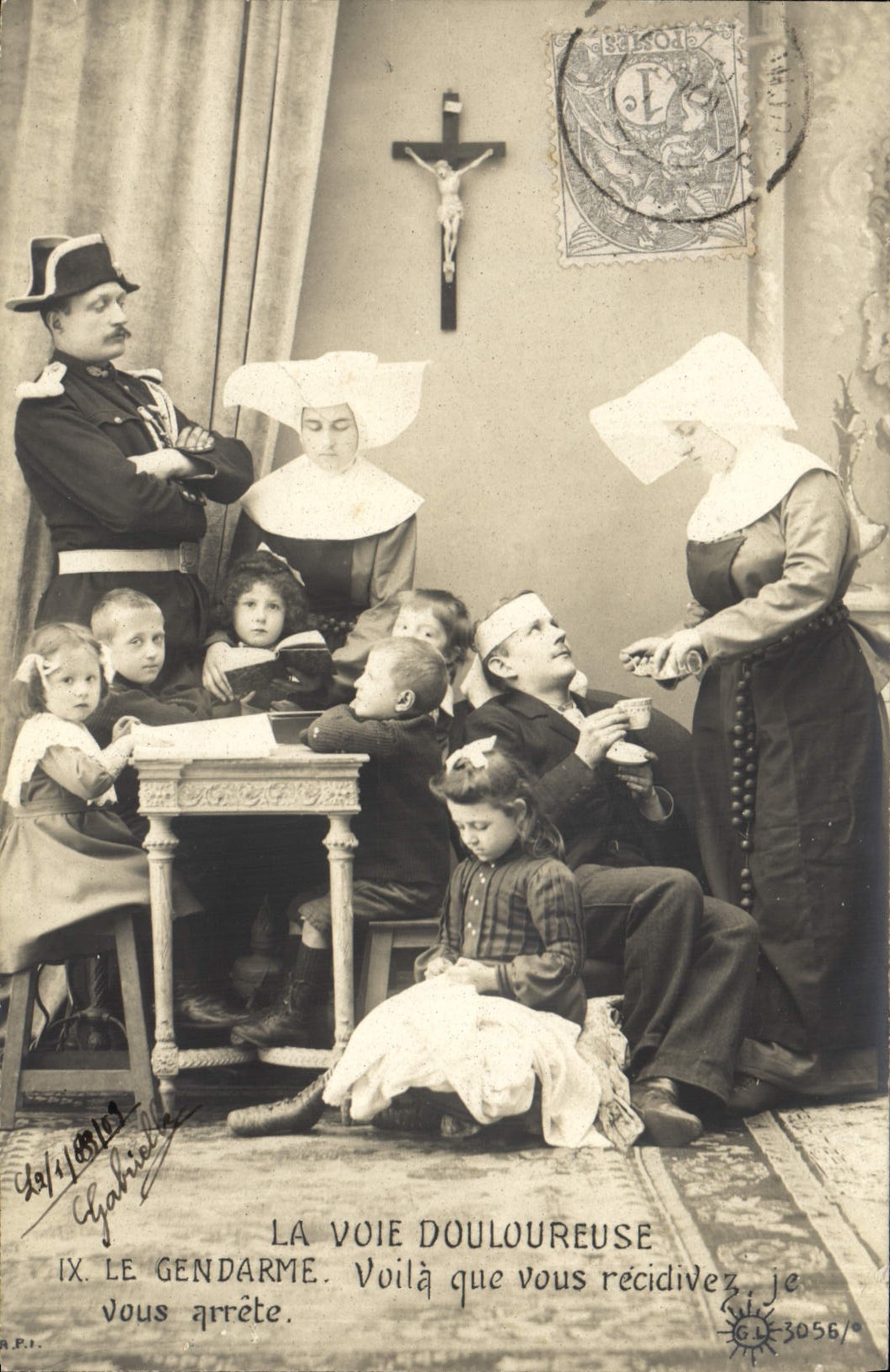 VINTAGE POSTCARD Gendarmerie the painful way Gendarme Religious Children