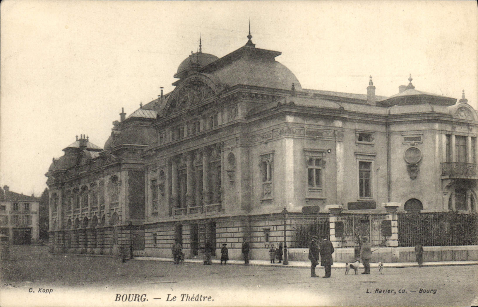 CPA Le Theatre Bourg 