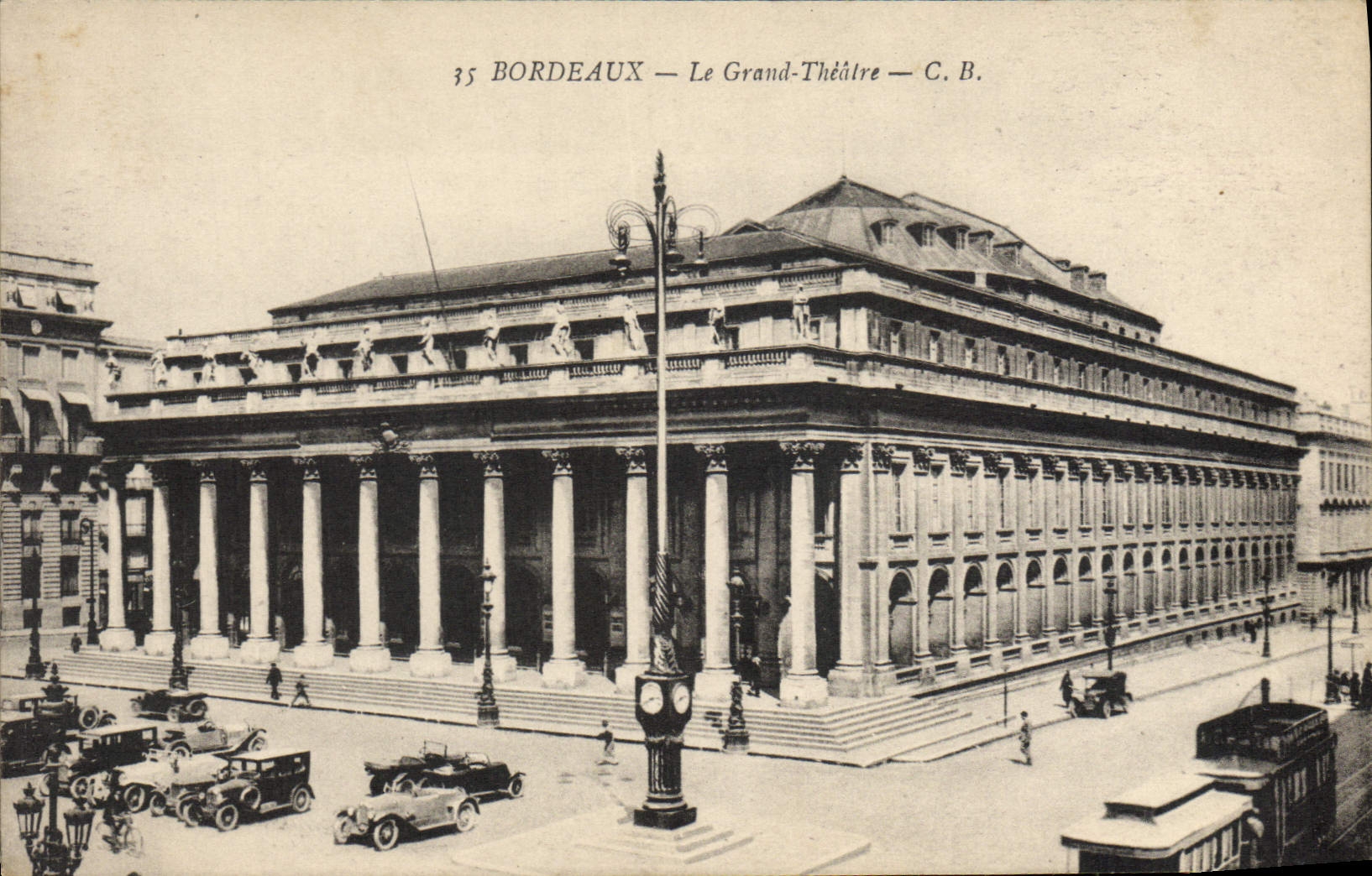 CPA Bordeaux Le grand Theatre Tramway