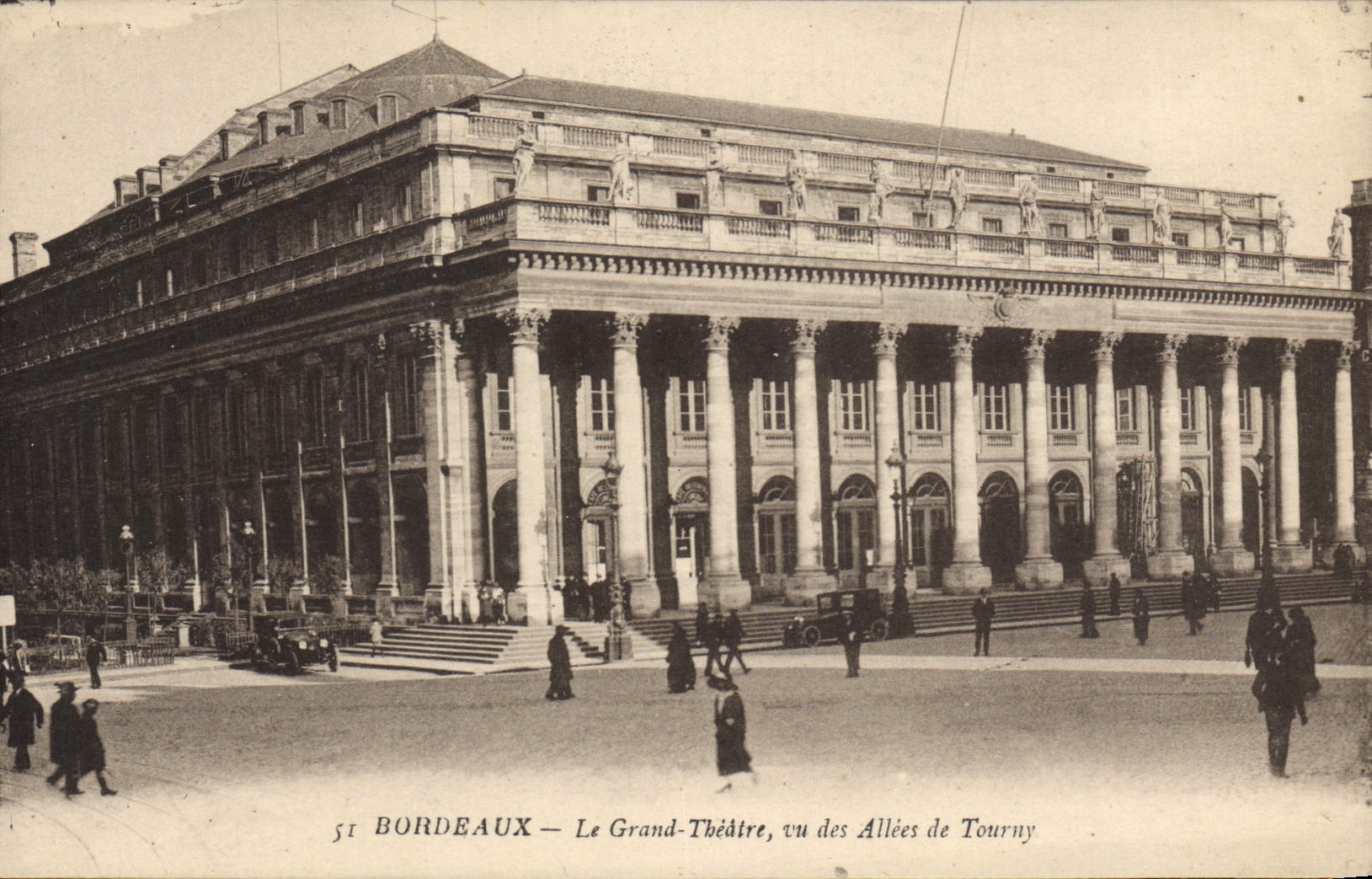 VINTAGE POSTCARD Bordeaux the large Theater seen of the alleys of Tourny
