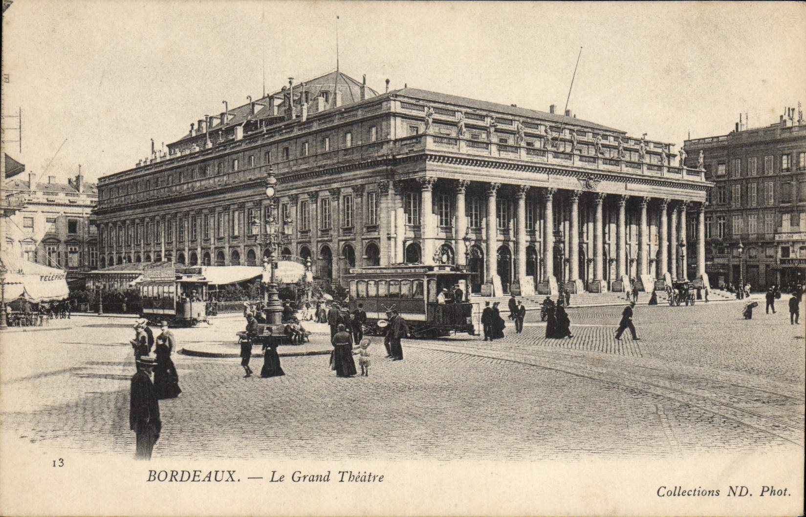 CPA Bordeaux Le grand Theatre Tramway