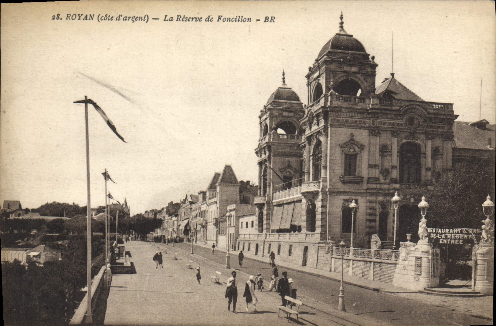 VINTAGE POSTCARD Royan the Reserve De Foncillon