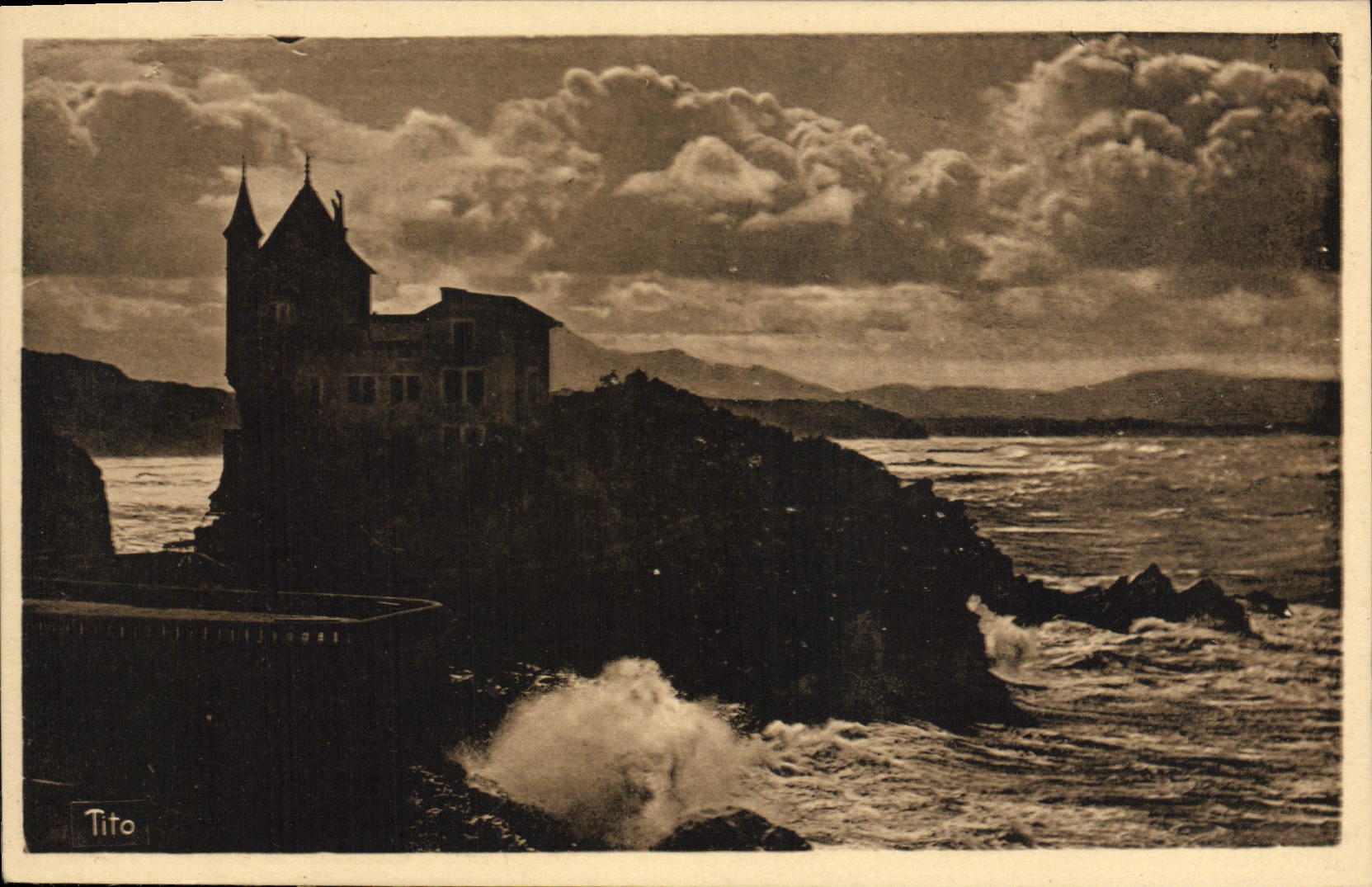 VINTAGE POSTCARD Biarritz the Castle Basque