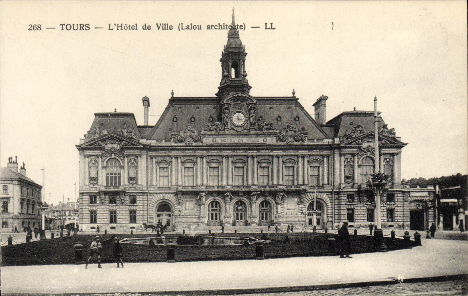 CPA Tours L'Hotel De Ville