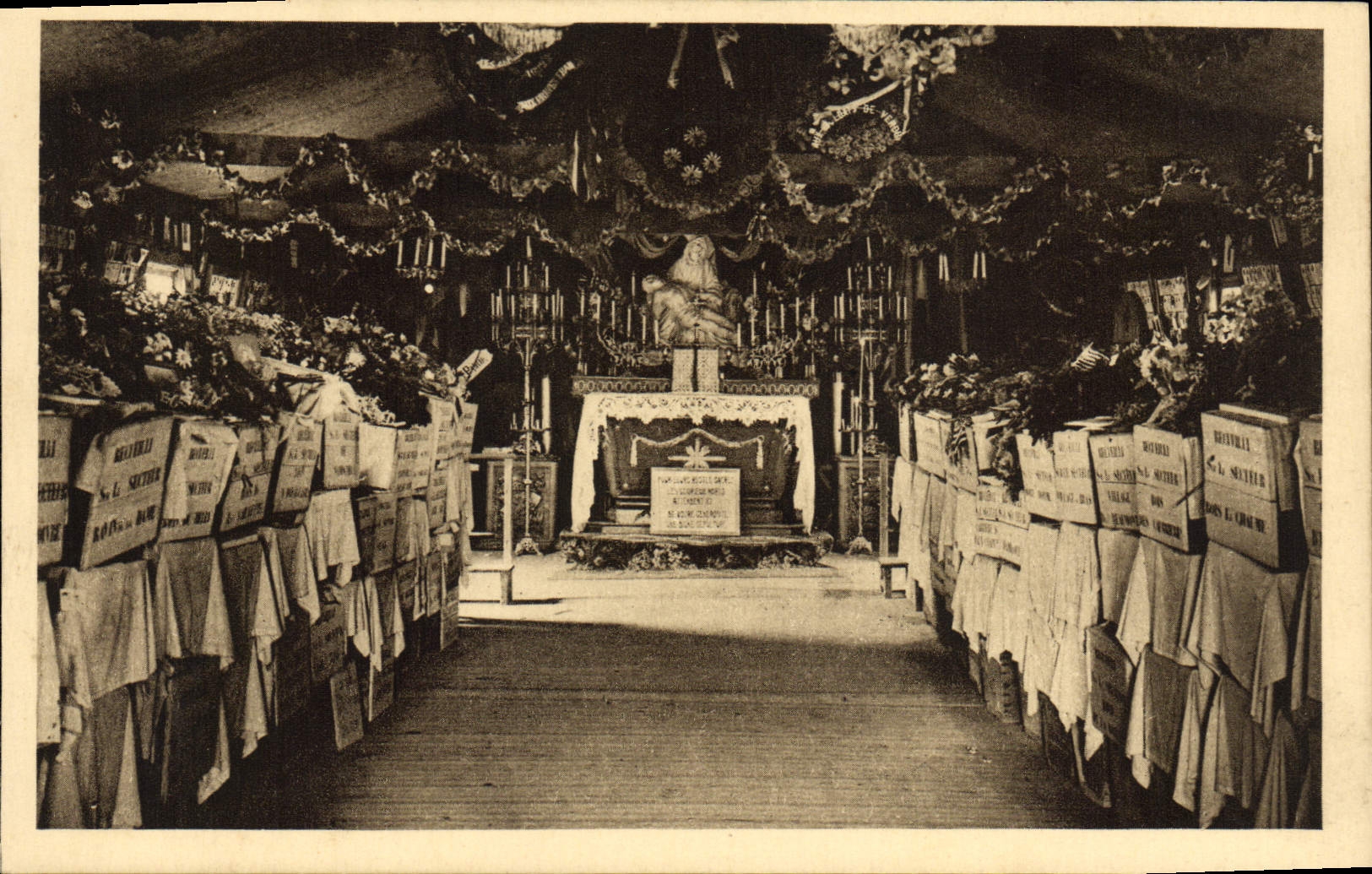 VINTAGE POSTCARD Douaumont Interior provisional Ossuary of the Militaria vault