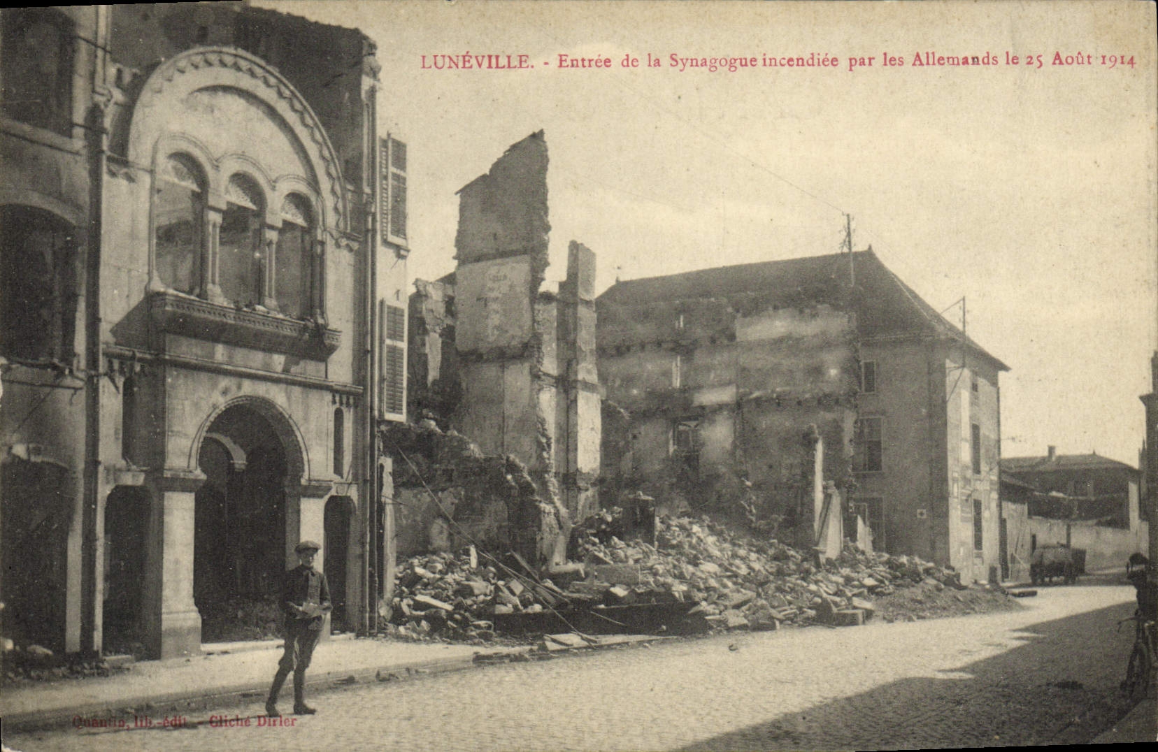 CPA Judaica Juif Luneville Entree de la synagogue incendiee par les allemands le 25 aout 1914