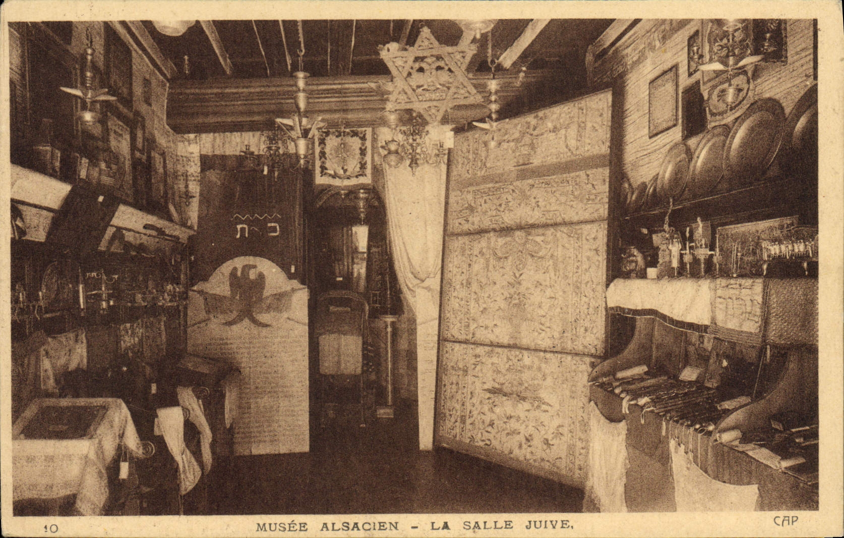 CPA Judaica Juif Strasbourg Musee alsacien La salle juive