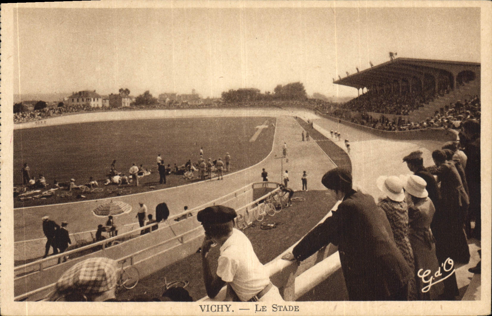 CPA Velo Cycle Cyclisme Vichy Le stade Velodrome