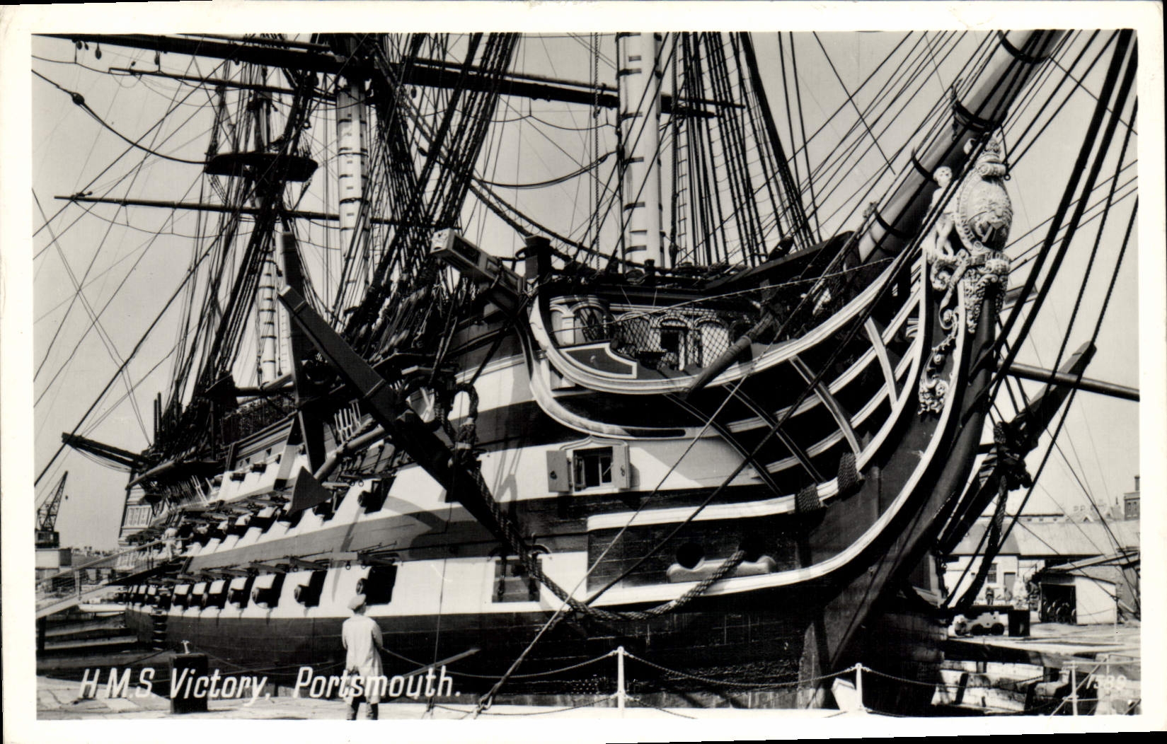 MODERN CARD Sailing Boat HMS Victory Portsmouth