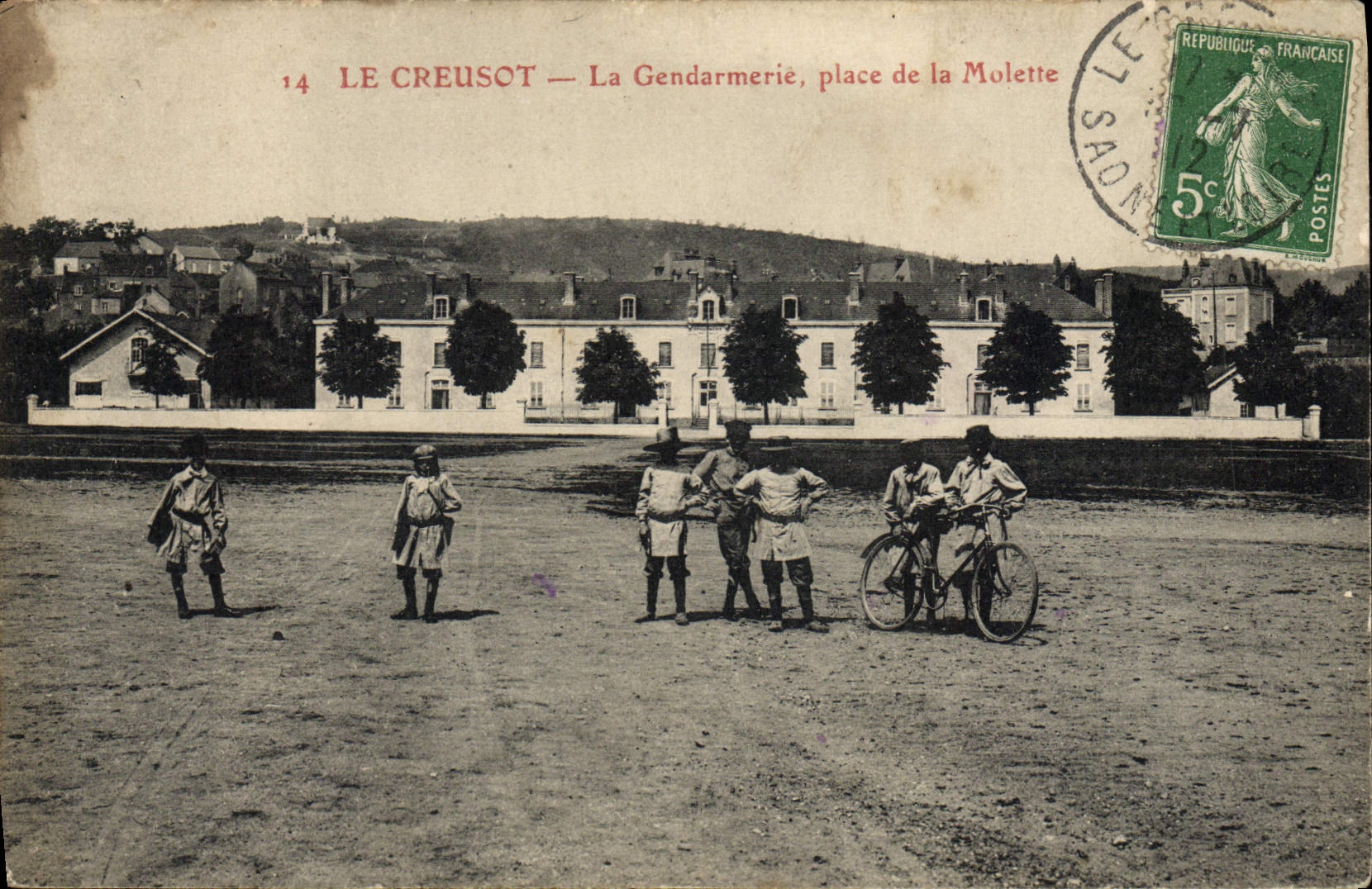 VINTAGE POSTCARD Police Creusot the gendarmerie places Serrated roller Bicycle Cycles