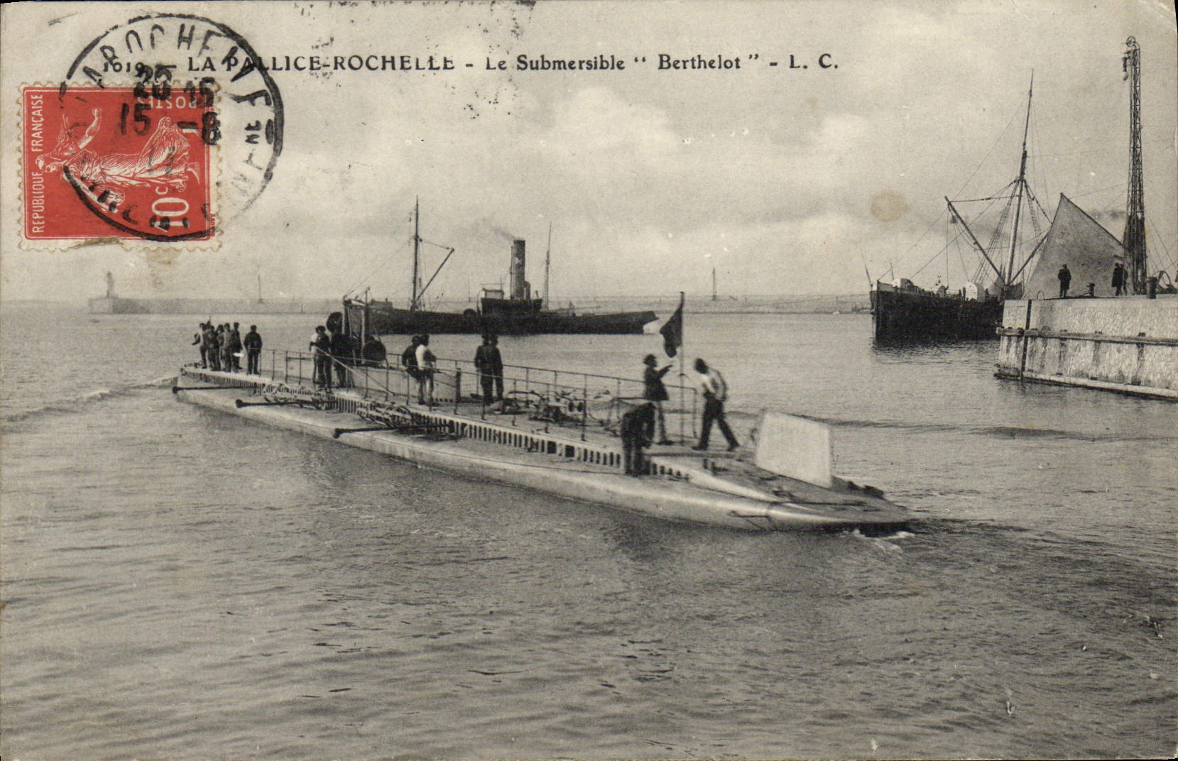 VINTAGE POSTCARD Boat Submarine Pallice La Rochelle the Berthelot submarine