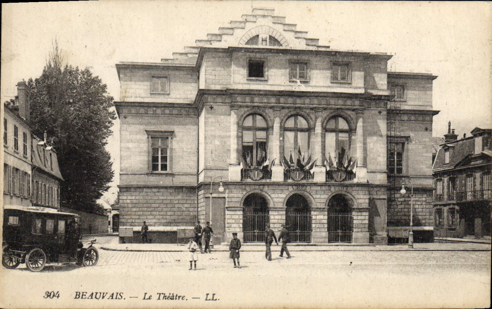 VINTAGE POSTCARD Beauvais the Automobile Theater
