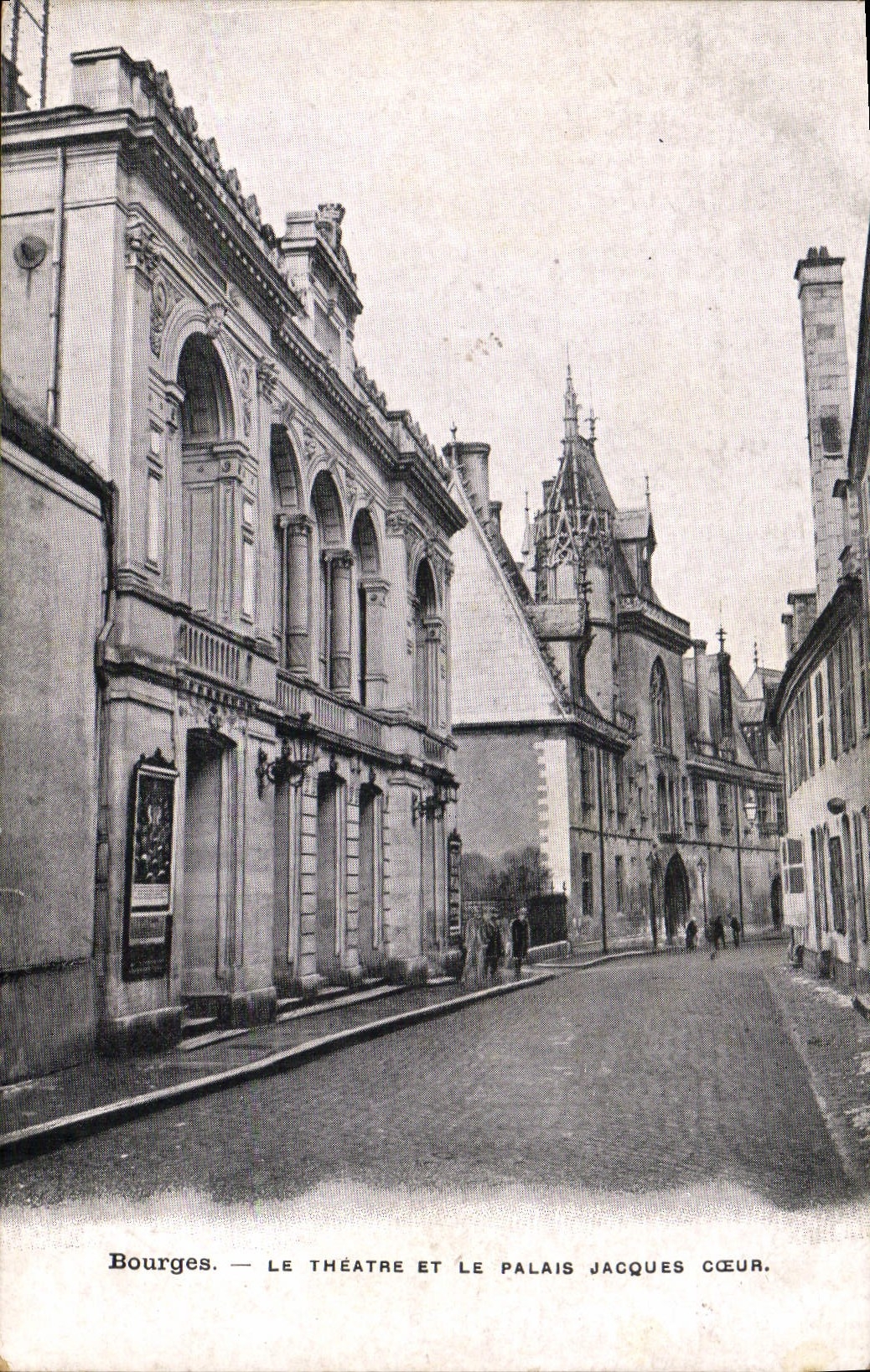 CPA Bourges Le Theatre et le palais Jacques Coeur